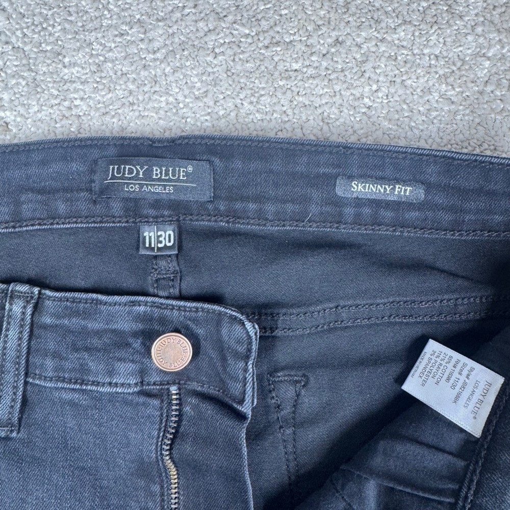 Judy Blue Black Distressed Skinny Jeans Leopard Patch Raw Hem JB82168BK 11/30 - Picture 2 of 12